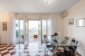 Apartment, 3 Bedrooms | In-room dining - Taormina Apartment with Panoramic View (Taormina)