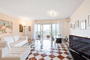 Interior - Taormina Apartment with Panoramic View (Taormina)