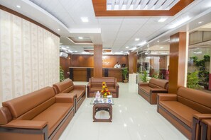 Lobby lounge - Hotel Suite Palace (Dhaka)