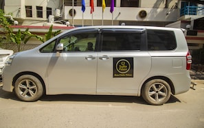 Free self-parking, free valet parking - Hotel Suite Palace (Dhaka)