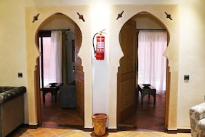 Desk, free WiFi, bed sheets - Maison d'hote Dar amghar (Tafraout)