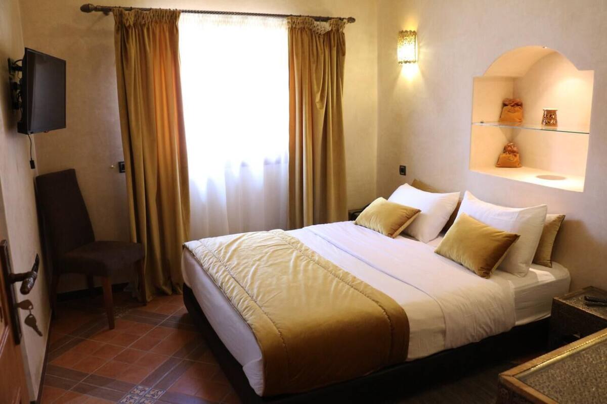 Habitación doble | Escritorio, wifi gratis, ropa de cama