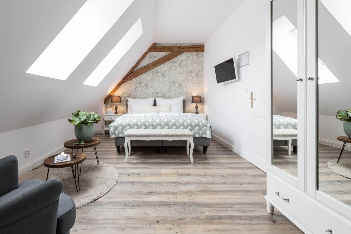 Apartma 6 | Premium bedding, in-room safe, WiFi (free), individually decorated