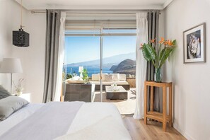 2 makuuhuonetta, silitysrauta/-lauta, Wi-Fi, vuodevaatteet