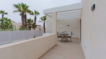 Apartment LGZIRA (First floor) | Terraza o patio