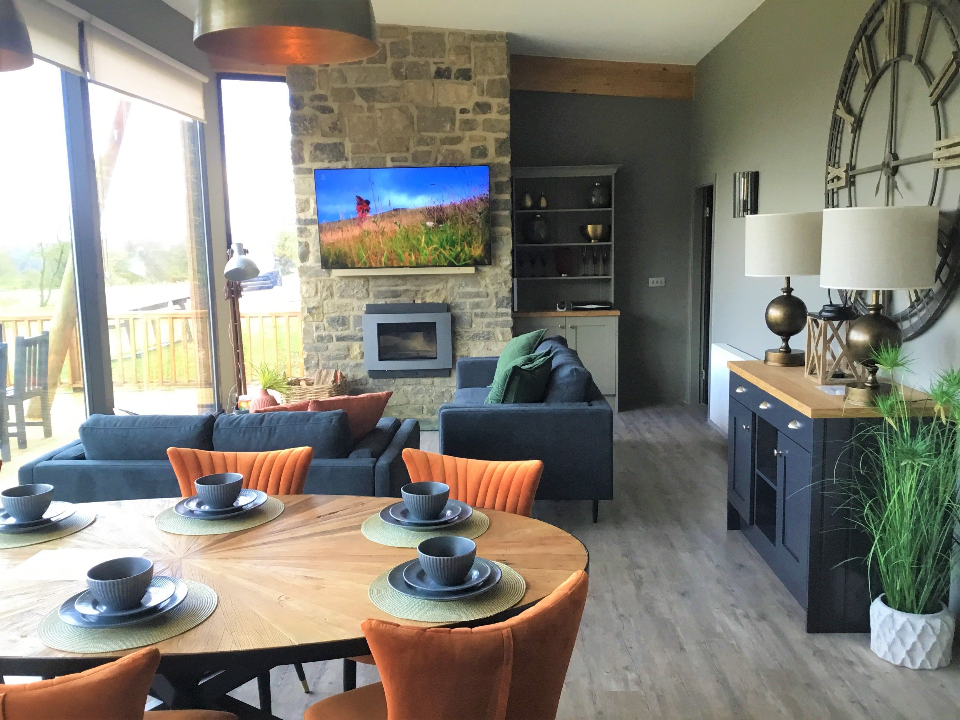 TV, fireplace, DVD player