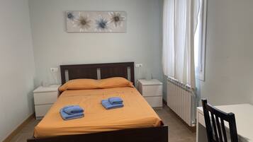 City Apartment, 3 Bedrooms, Non Smoking, Kitchen | 1 bedroom, down duvets, individually decorated, individually furnished