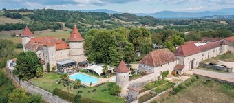 Les Dépendances de Chapeau Cornu