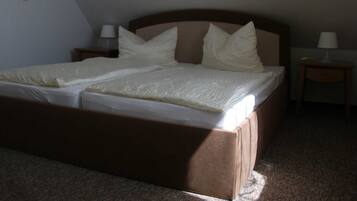 2 Schlafzimmer, Reisekinderbett, WLAN, Bettwäsche