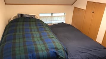 2 bedrooms, iron/ironing board, bed sheets