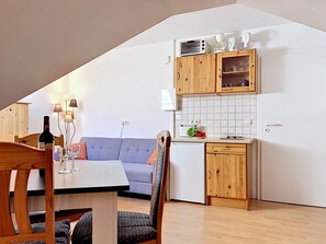 Dining - Gollwitzer Park (Insel Poel) by Interhome (Gollwitz (Insel Poel))
