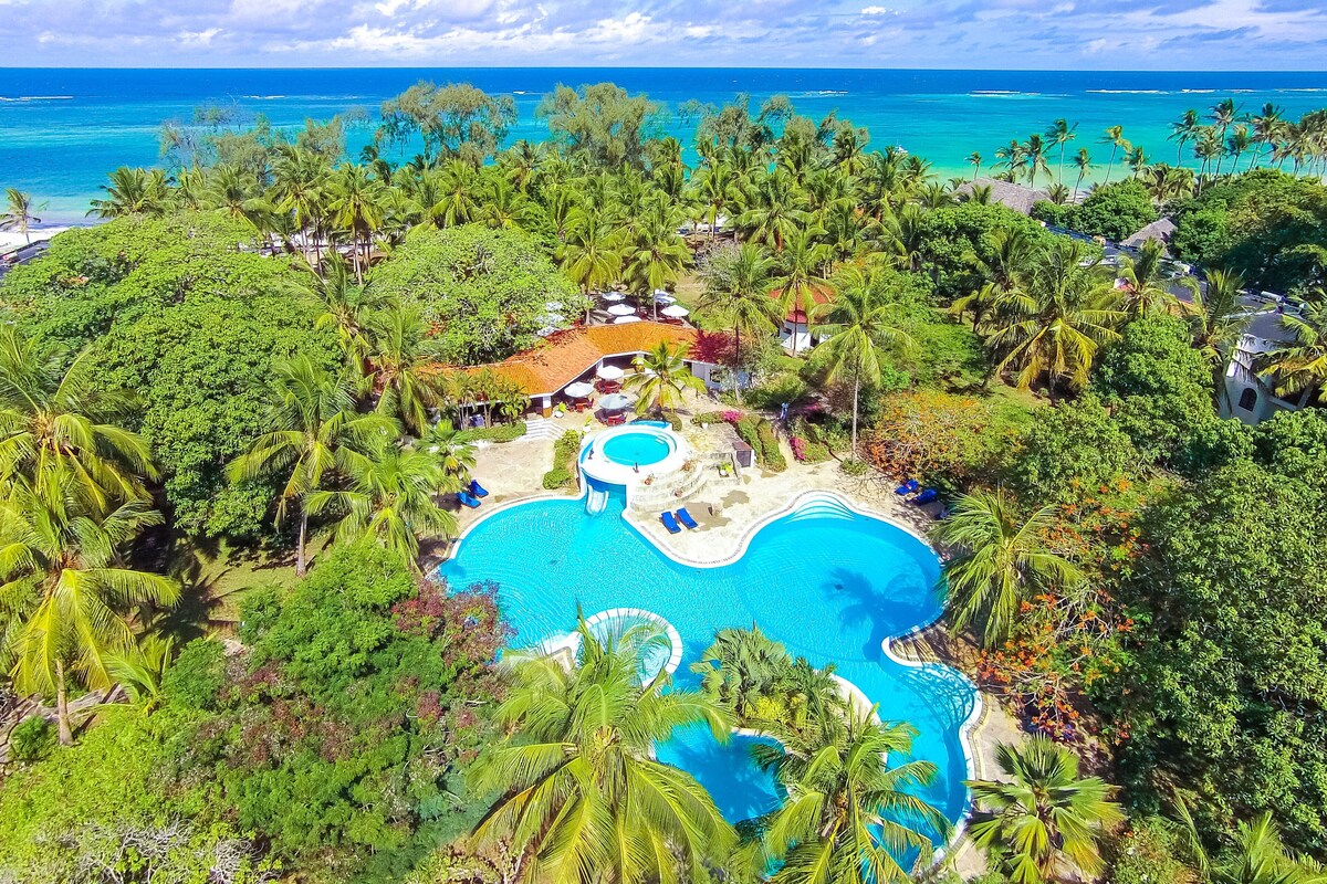 Top 10 Diani Beach Hotels for Food Lovers