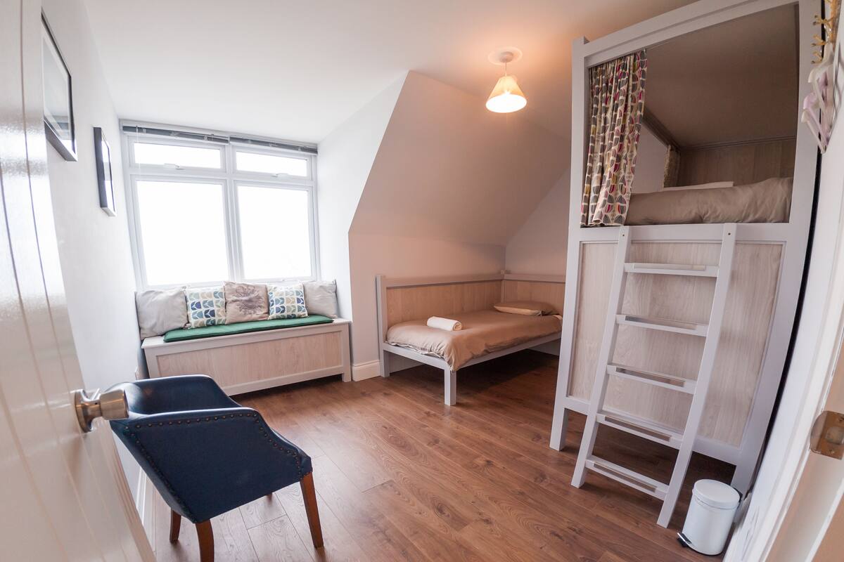 Triple Room, Beach View (Private Room 5)