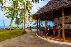 Free daily buffet breakfast - Diani Sea Lodge (Diani Beach)