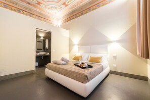 Down duvets, minibar, in-room safe, desk - LUCUS Exclusive B&B (Lucca)