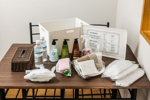 ヘアドライヤー、タオル