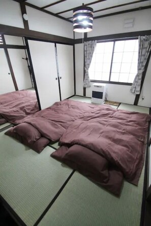 7 Schlafzimmer, Schreibtisch, Bügeleisen/Bügelbrett, kostenloses WLAN
