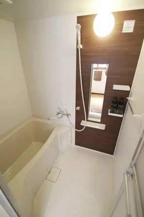 ヘアドライヤー、タオル