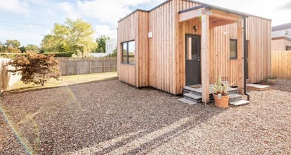 The Garden House Free Parking Central