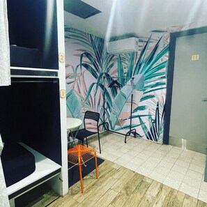 ستائر تعتيم وواي فاي مجانًا وملاءات أسرّة