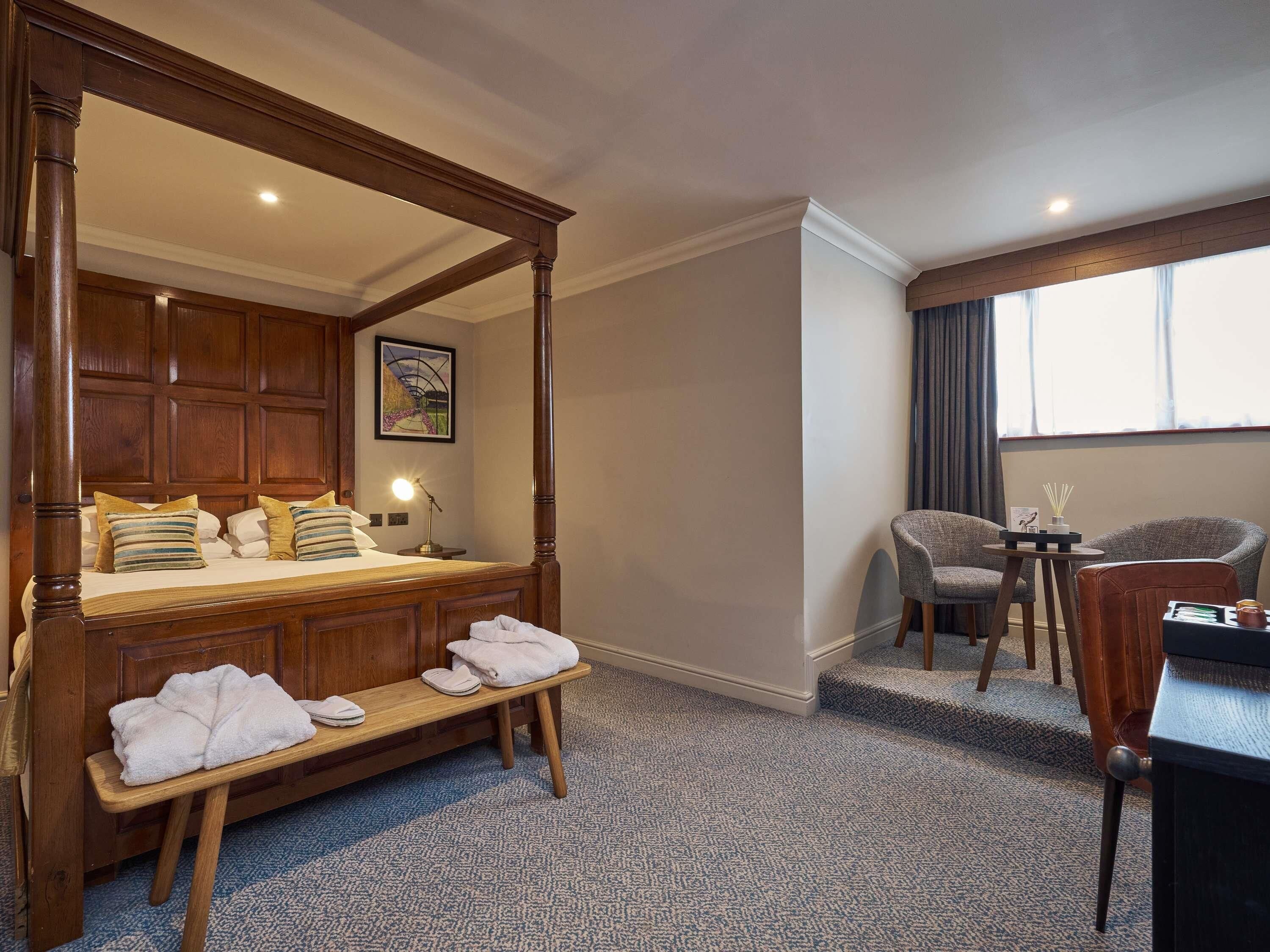 Junior Suite, Multiple Beds | Laptop workspace, blackout drapes, iron/ironing board, cribs (free)