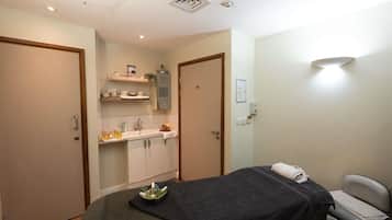 Körperbehandlungen, Ganzkörperwickelbehandlung, Körperpeelings