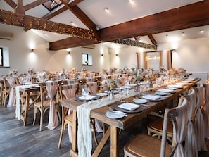 Indoor wedding - Mercure Barnsley Tankersley (Barnsley)