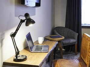 각각 다른 스타일의 인테리어, 암막 커튼, 다리미/다리미판, 무료 WiFi