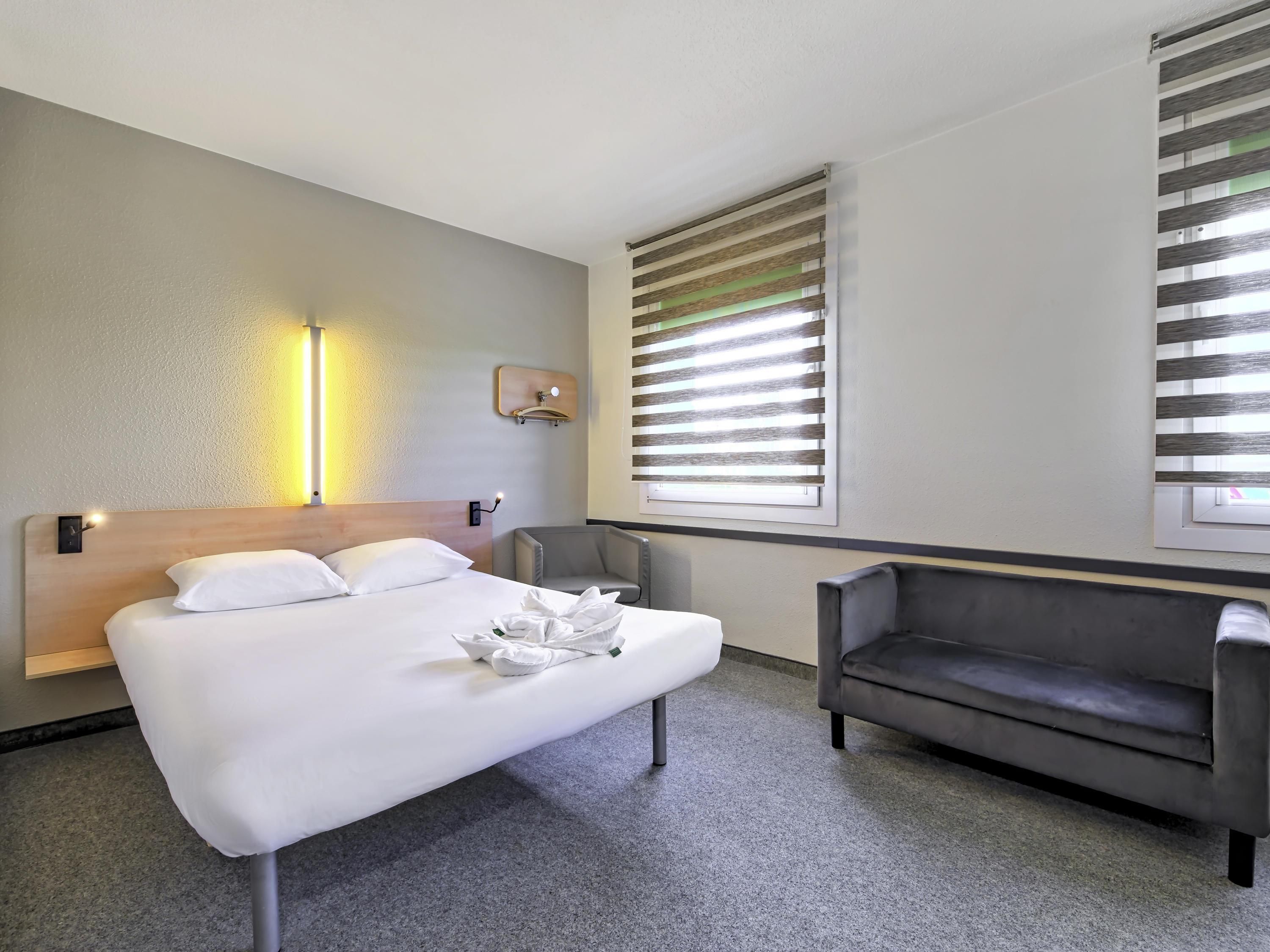 Desk, iron/ironing board (on request), free WiFi, bed sheets