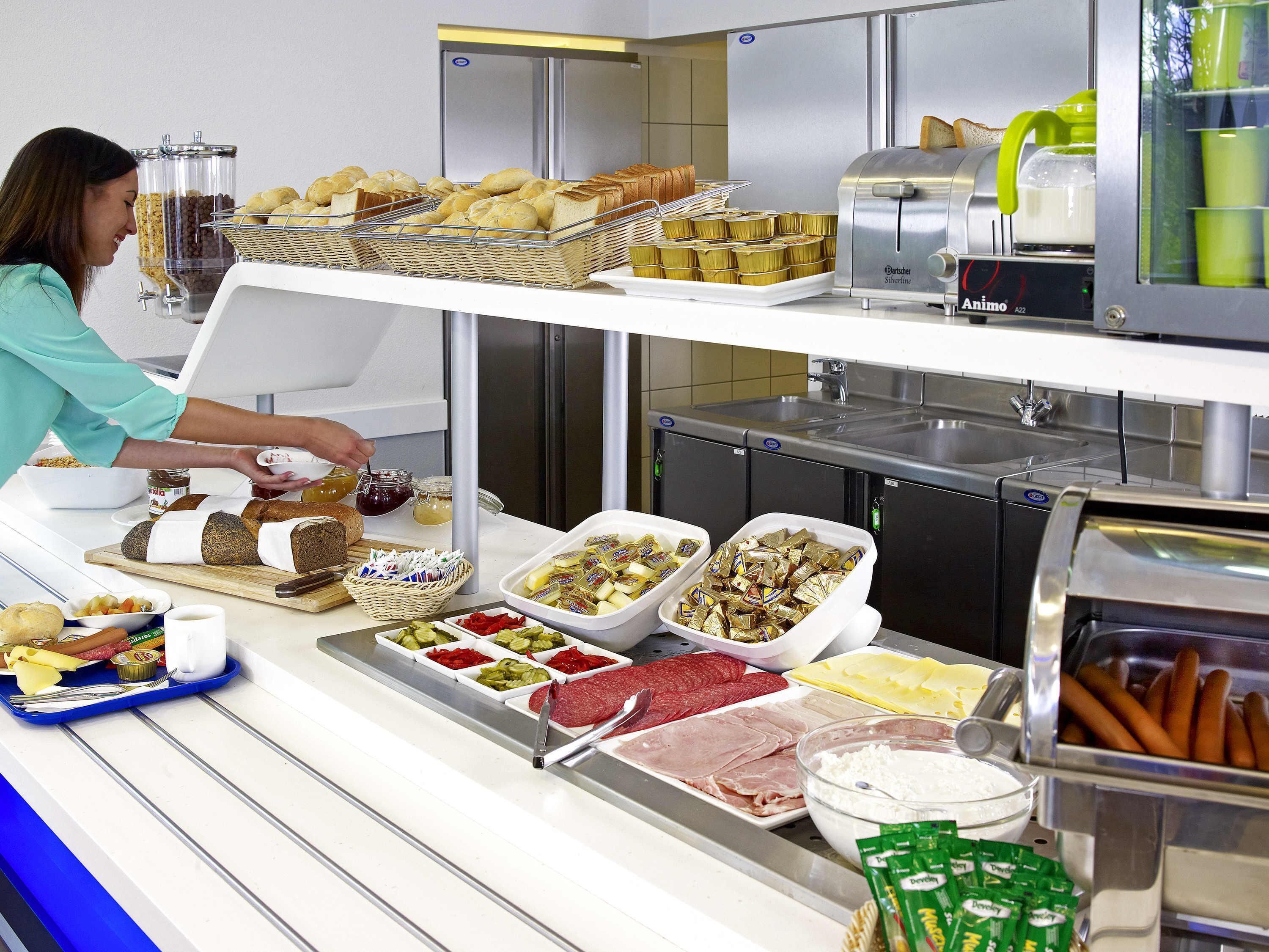 Daily buffet breakfast for a fee