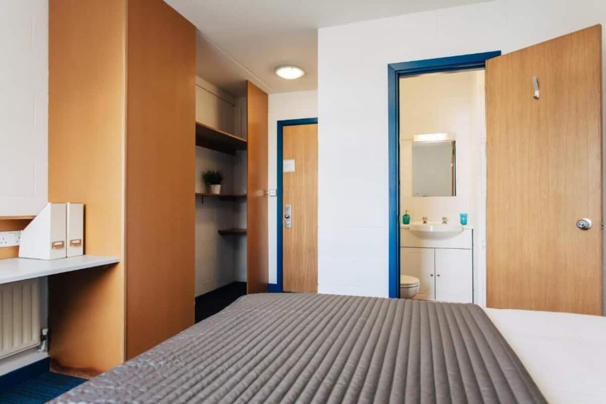 Basic Apartment, 5 Bedrooms