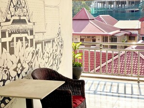 Standard Triple Room | Terrace/patio - SKY Residence - 50m to Museum and Riverside (Phnom Penh)