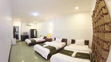 Standard Triple Room | In-room safe, blackout drapes, soundproofing, free WiFi