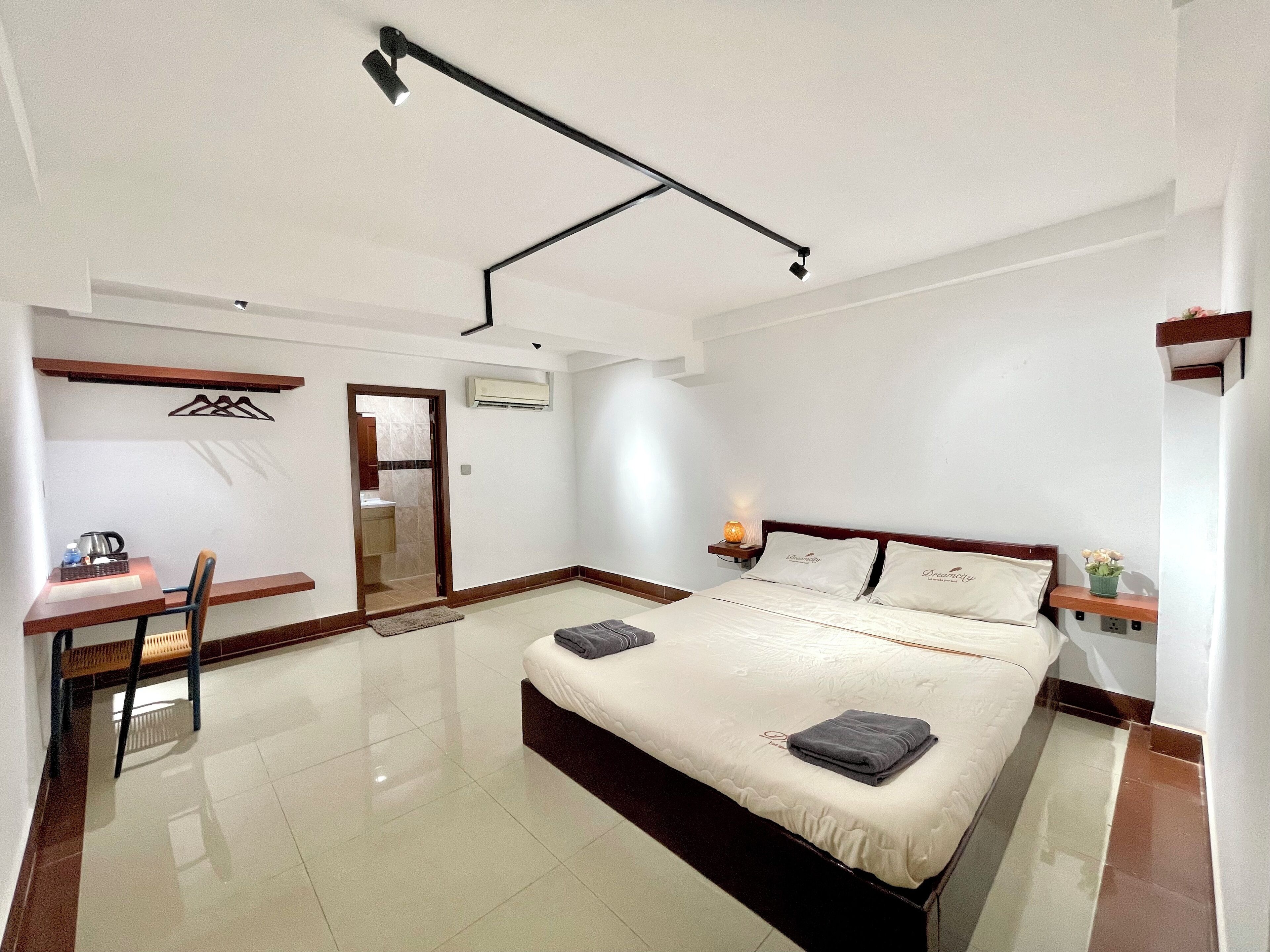 Economy Double Room | In-room safe, blackout drapes, soundproofing, free WiFi
