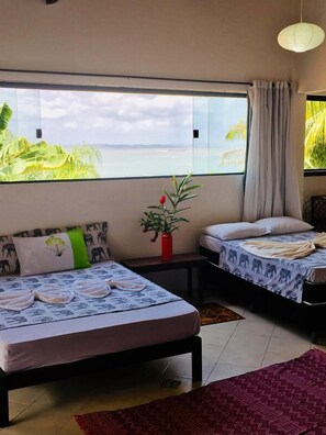 Family Room (Vista Mar 8)