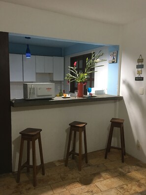 Fridge, microwave, stovetop, blender - Casas Coloniais (Cairu)