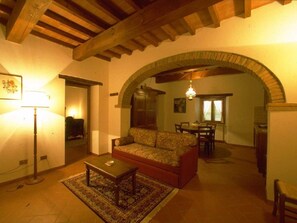 TV - Fattoria di Belvedere apartment (Poppi)