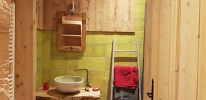 Comfort Room | Bathroom