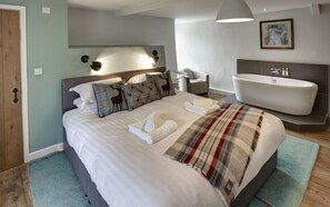 4 Schlafzimmer, Bügeleisen/Bügelbrett, WLAN