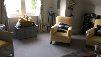 Apartment, 2 Bedrooms | Living area | Flat-screen TV