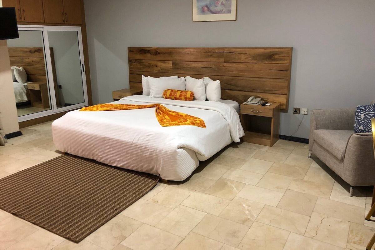 Free WiFi, bed sheets