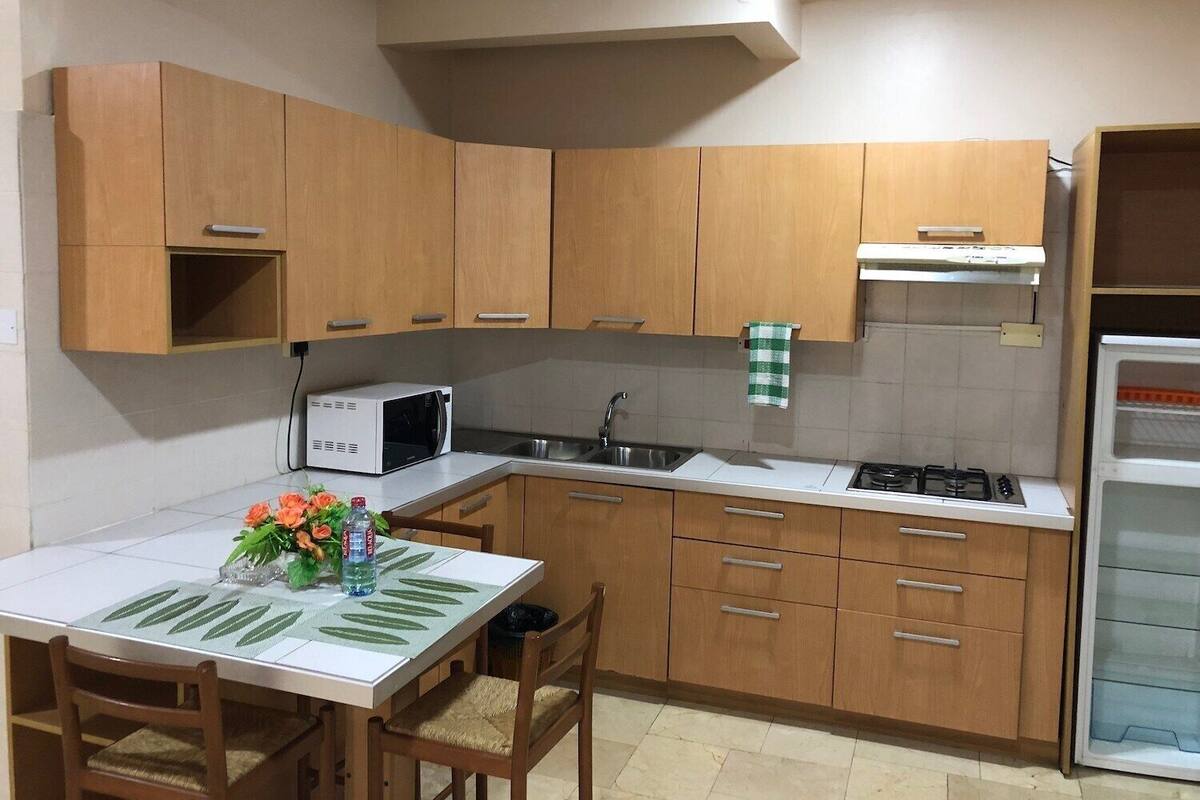 Executive Double Room | Private kitchenette | Full-sized fridge, microwave, oven, stovetop