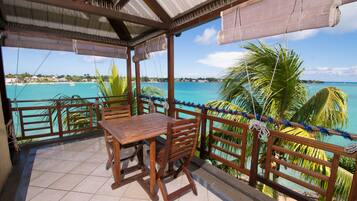 Seafront Superior Studio | Terrace/patio