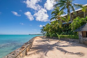 Utsikt mot strand/hav