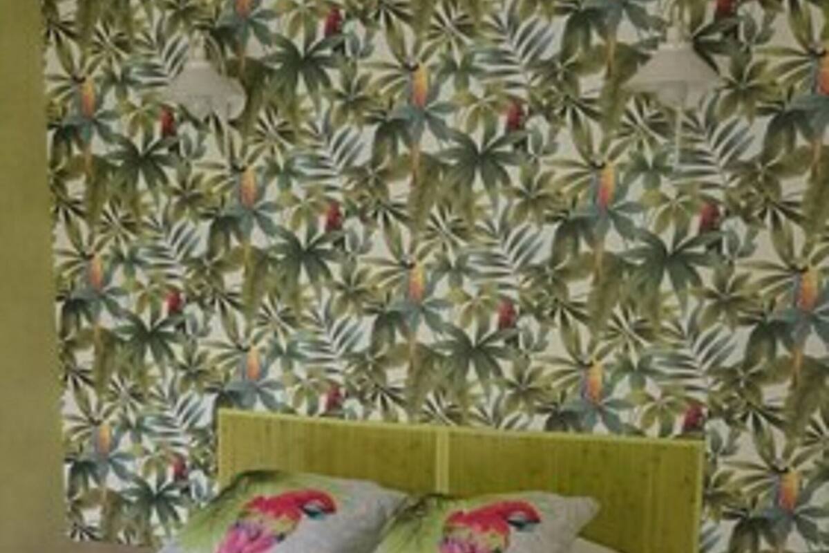 Decoración personalizada, muebles diferentes y escritorio 