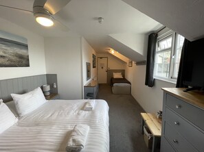 Standard Suite, Ensuite | Individually decorated, individually furnished, desk, iron/ironing board - The Wight Mouse Inn (Ventnor)