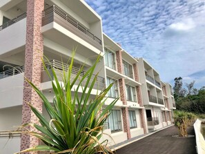 Exterior - A newly built luxury condominium with on - Lara Coat Seaside YAGAJI 201 / Nago Okinawa (Nago)