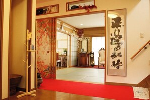 Interior - Night view Villa Carta Breakfast included - Kawadas mansion / Sapporo Hokkaidō (Sapporo)