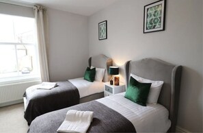 House, 5 Bedrooms | 5 bedrooms, individually decorated, individually furnished - The Townhouse (Scarborough)