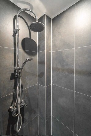 Double Room | Bathroom shower - Amazing B&B (Amsterdam)